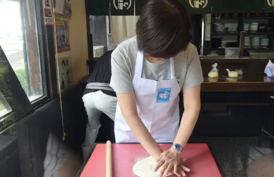 【福岡·久留米】在知名老店體驗筑後烏冬麵製作！現擀現煮即時品嚐