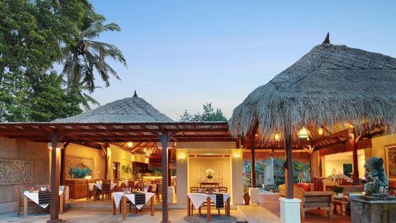 Ужин на Бали в ресторане Amateras by Jannata Resort and Spa Ubud