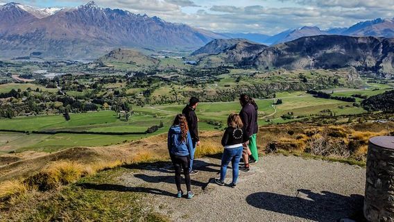 Walter PeakTours