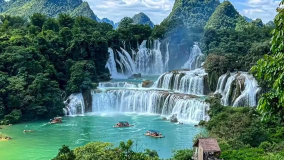 德天跨國瀑布景區+大新縣堪圩鄉明仕村包車/共乘一日遊：南寧/崇左接駁+贈接駁車