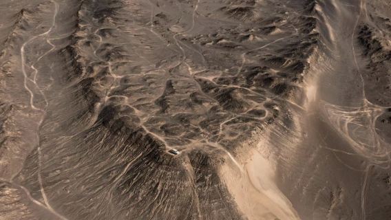 新疆海道深度穿越包車一日遊【祕境長城+羅布泊之眼+瑪瑙灘】