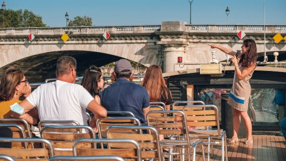 Seine River: Electric Boat Guided Sightseeing Cruise + Fast Track Ticket