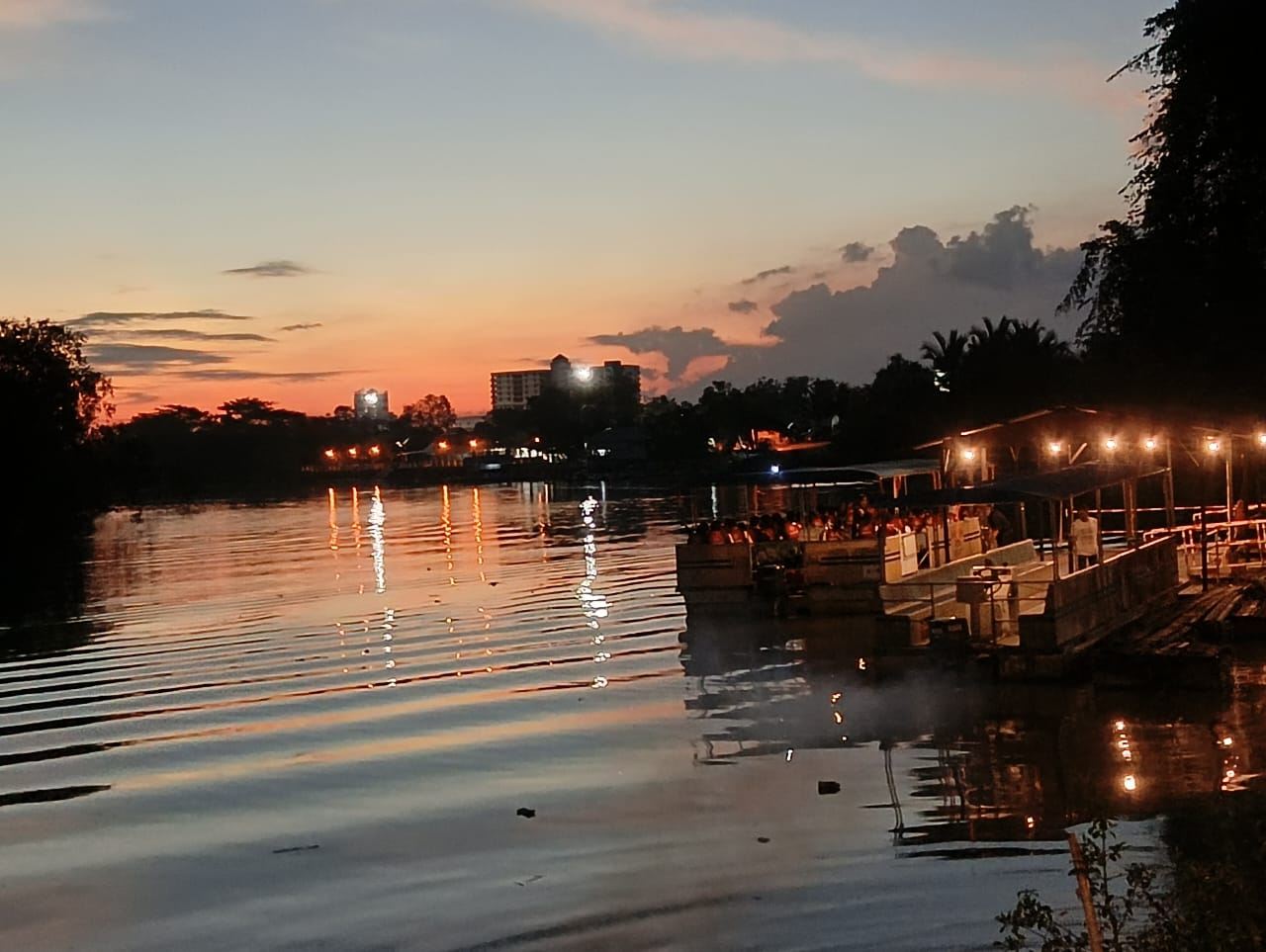 Desaru Private Chartered Tour|Mini Zoo + Riverside Fireflies|Includes admission ticket|Departing from Desaru