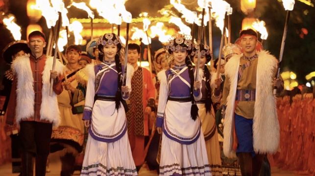 麗江千古情大型歌舞演出門票（含景區）+多席位可選/不指定場次+可選麗江古城雪山旅拍寫真全包