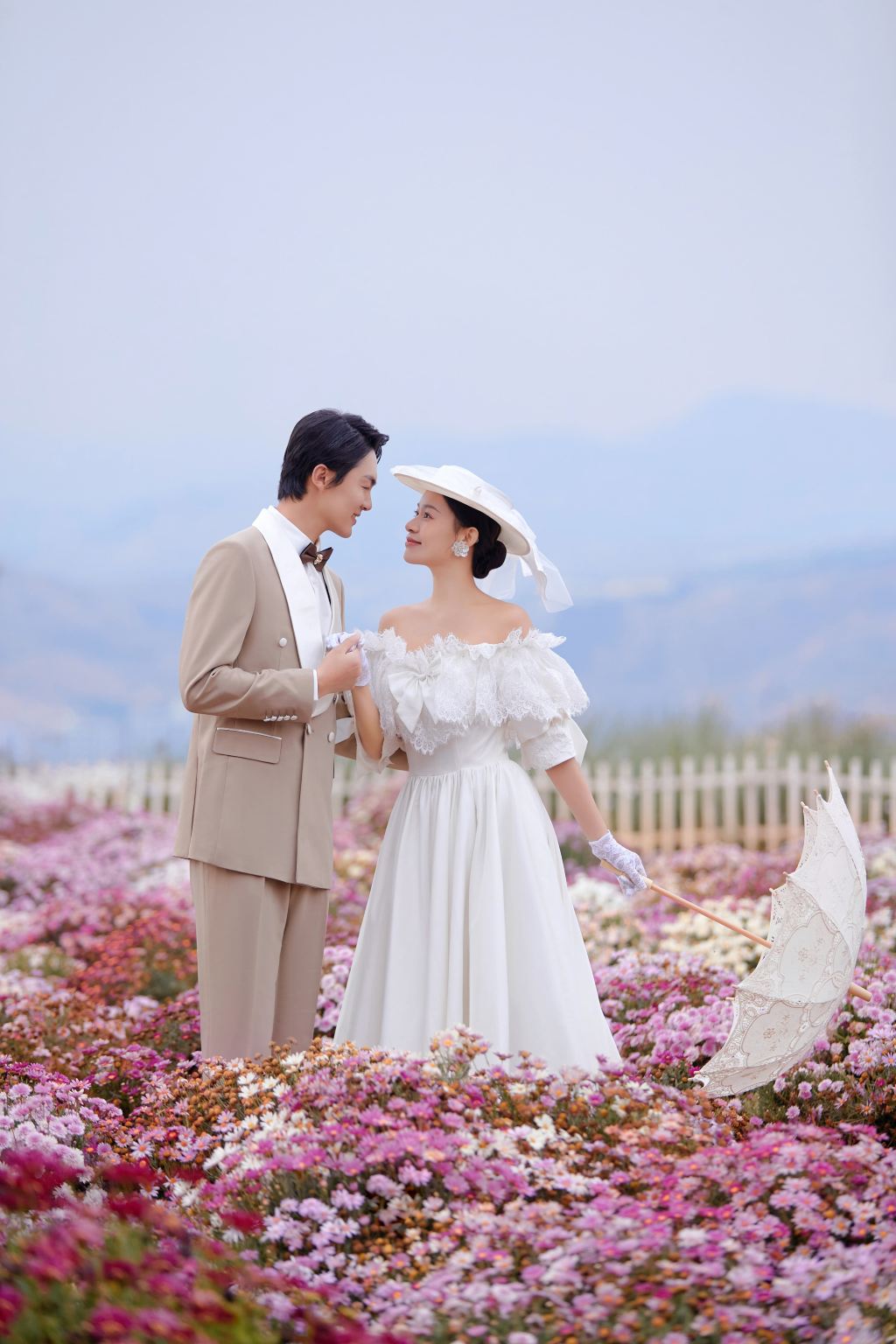 Maralbexi Trip Moments[Travel photoshoot, aerial filming, promotional videos / Private charter with worry-free local guide and translation services · Enjoy a thoughtful journey]