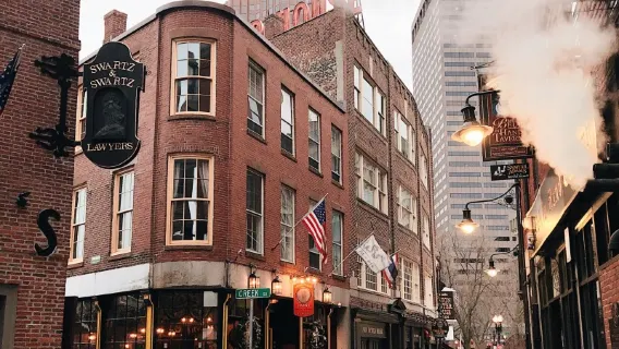 Prenota dopo la consultazione/Parco di Boston, Freedom Trail, Università di Harvard, MIT/Aeroporto/Trasporto punto a punto/Guida turistica e autista/Servizio auto privata