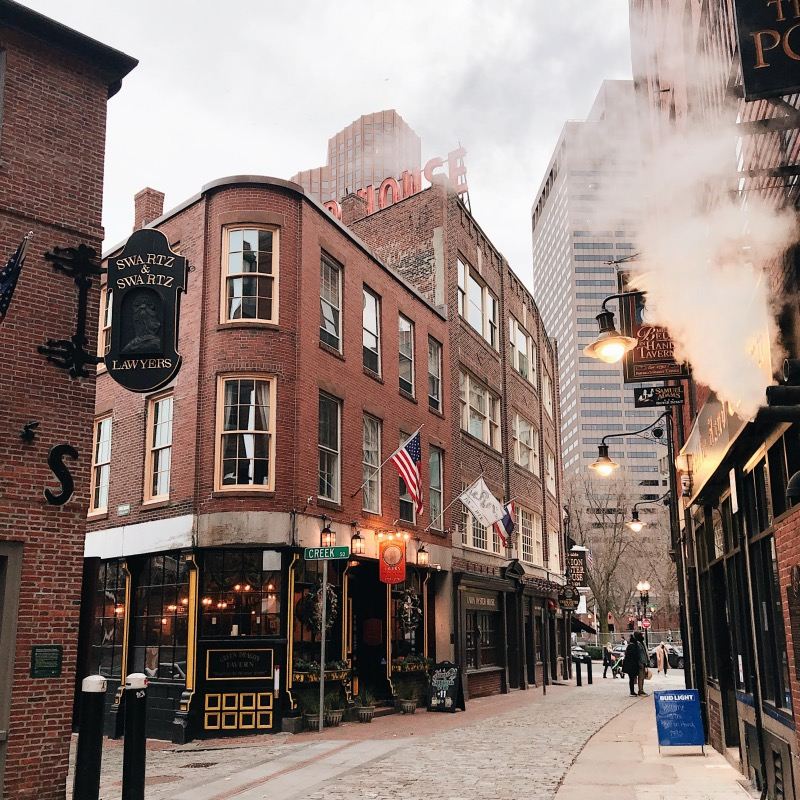 Commander après consultation / Parc de Boston, Freedom Trail, Université Harvard, MIT / Aéroport / Transport de point à point / Guide chauffeur pour voyages touristiques / Service de voiture privée