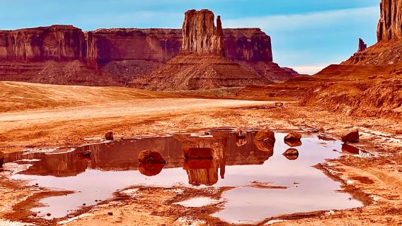 Monument Valley: Tur Sorotan dengan Akses Pedalaman