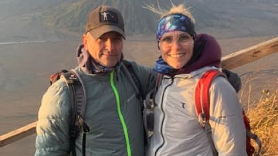 Surabaya: Mount Bromo Sunrise & Crater Climb Tour