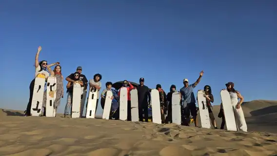 ลิมา: ทริปวันเดียวที่ปารากัสและฮัวกาชินา โอเอซิส พร้อมไวน์และเนินทราย