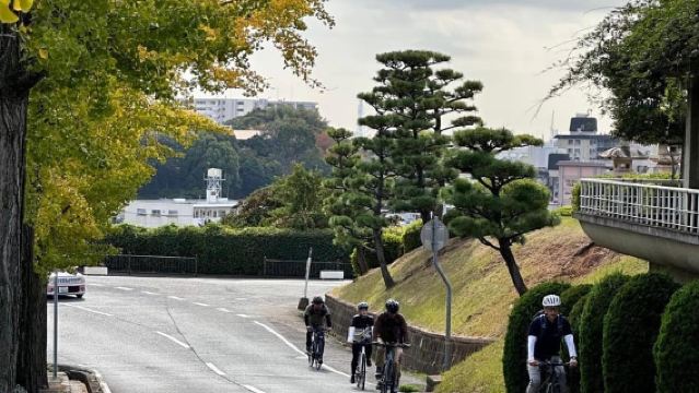 e-bike tour Himeji Castle Town along the old roads