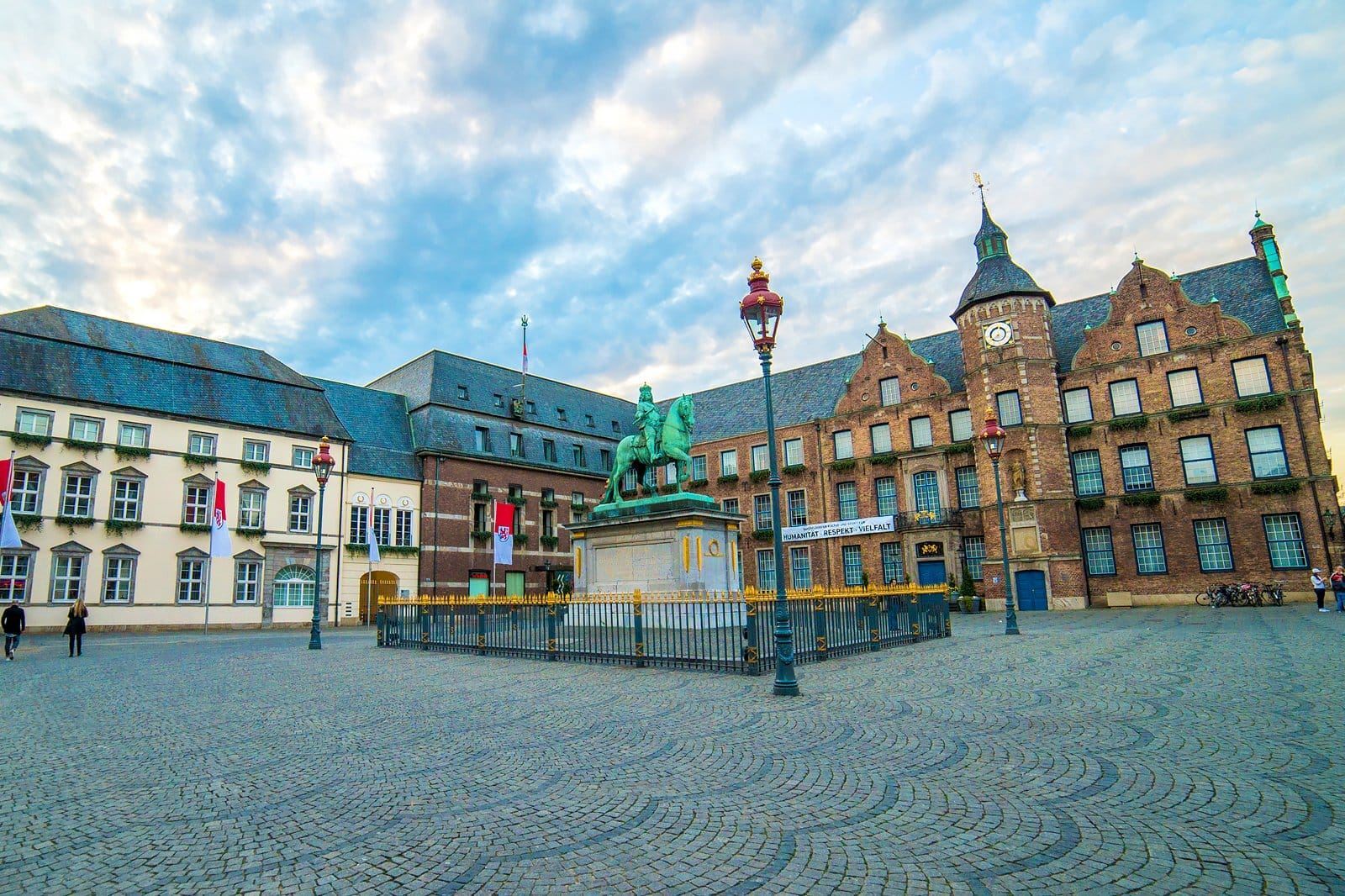 Excursión de un día a Bruselas o Brujas en Bélgica [Salida desde Ámsterdam, grupo pequeño exclusivo]