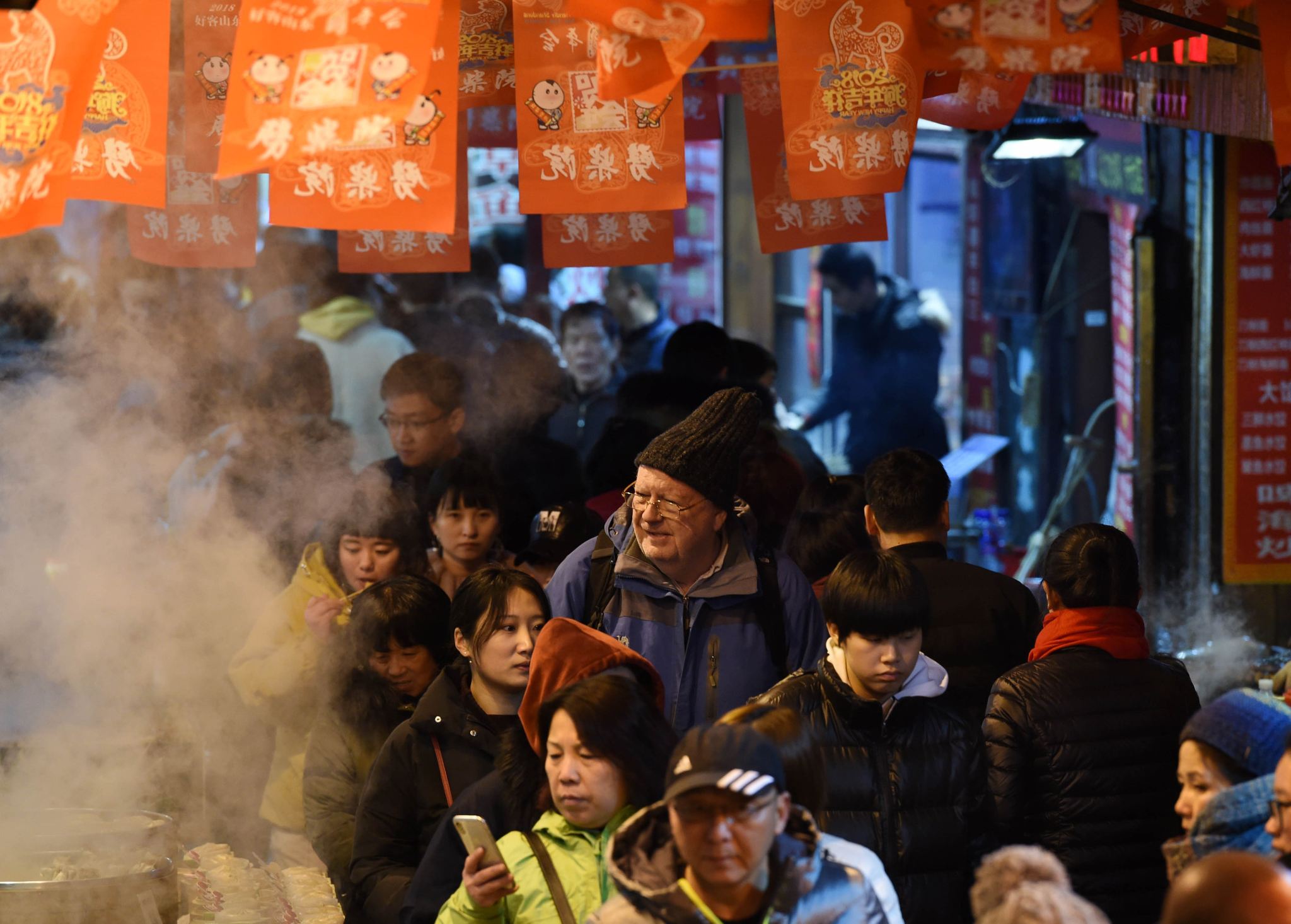 Private Day Tour of Qingdao Beer Museum, Pier, Badaguan Pass, Olympic Sailing Center, and Pichaiyuan