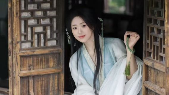 Wuzhen Hanfu Photography Experience (Hanfu Rental + Optional Photographer for Outdoor Shoots + Various Costume Choices + Exquisite and Diverse Outfits + Premium Service + High-Quality Costumes)