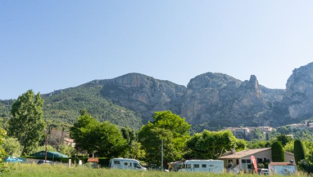 Perjalanan Lavender | Berperahu di Tasik Sainte-Croix + Bandar Tembikar + Valensole