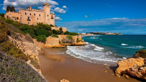 巴塞隆納出發：塔拉戈納歷史 + 錫切斯度假融合遊