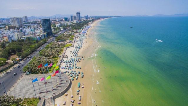 Combo ticket: Ho Chi Minh City - Vung Tau round-trip bus + 1-night stay at a downtown hotel|Vietnam