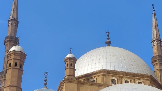 Private Day Tour: Citadel with Coptic & Islamic Cairo with Local Bazaar Visit and BBQ Lunch