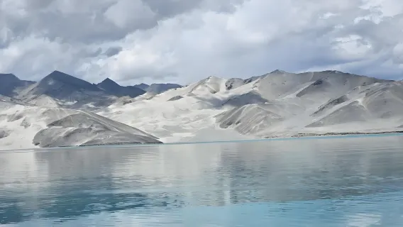 Discover the Enchanting Kashgar: One-Day Tour to Pamir Plateau, Karakul Lake, and White Sand Lake Scenic Area