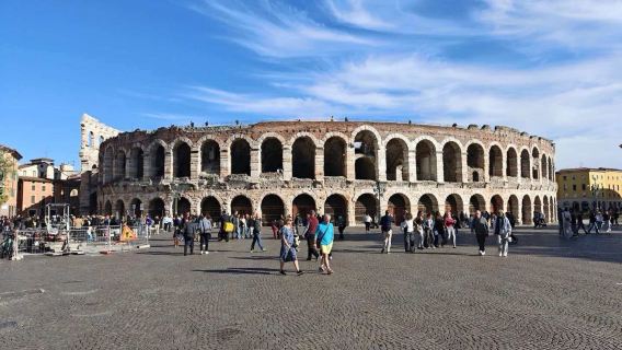 1-day tour to Verona arena, Juliet's House, Lake Garda and Sirmione old town in Italy