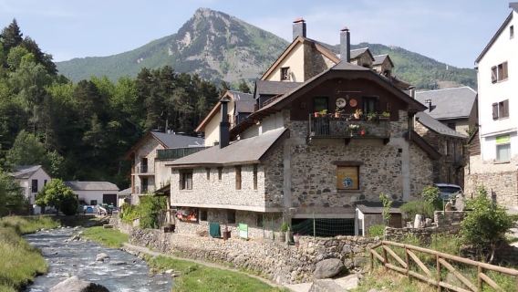 Экскурсия в Канфранк, Хаку и Сальент-де-Гальего из Сарагосы