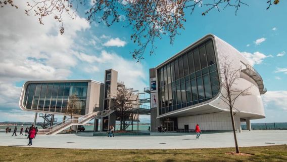 Bilbao: Comillas, Santillana del Mar & Santander Tour