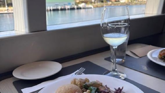 Perth: Swan River Lunch Cruise