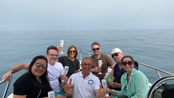 Polignano a Mare: Speedboat Cruise to Caves with Aperitif