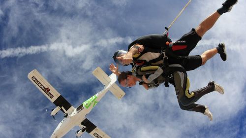 Skydiving Experience in Dubai 97938 5