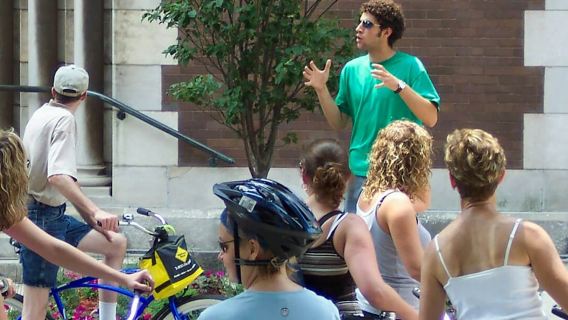 Chicago: Signature Dishes Bike Tour