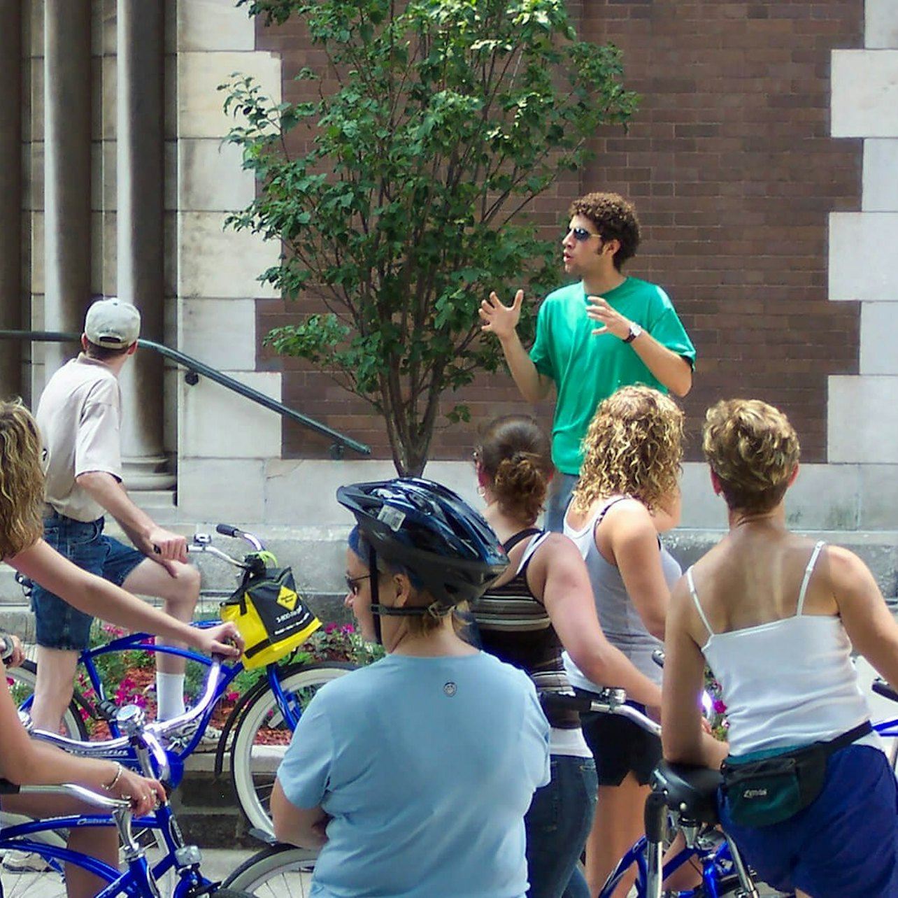 Chicago: Signature Dishes Bike Tour