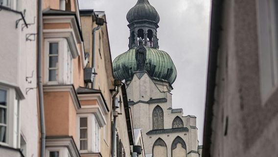 Lawatan Berpandu: Dewan di Tirol