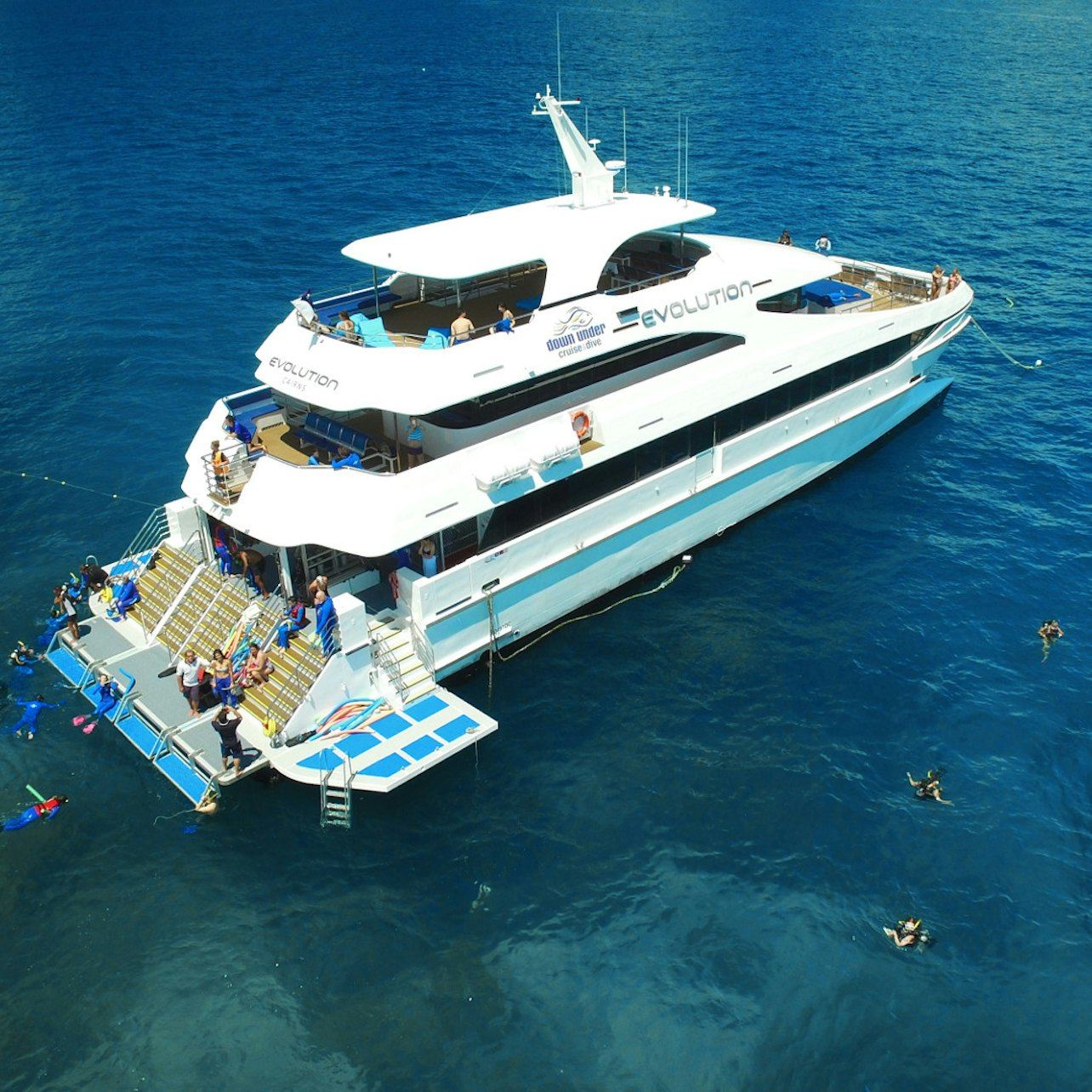 Ganztagestour zum äußeren Great Barrier Reef inklusive Mittagessen