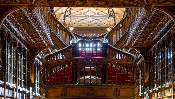Livraria Lello: Golden Entry Ticket + Book