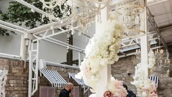 Private and personalized Budapest food tour with a local guide