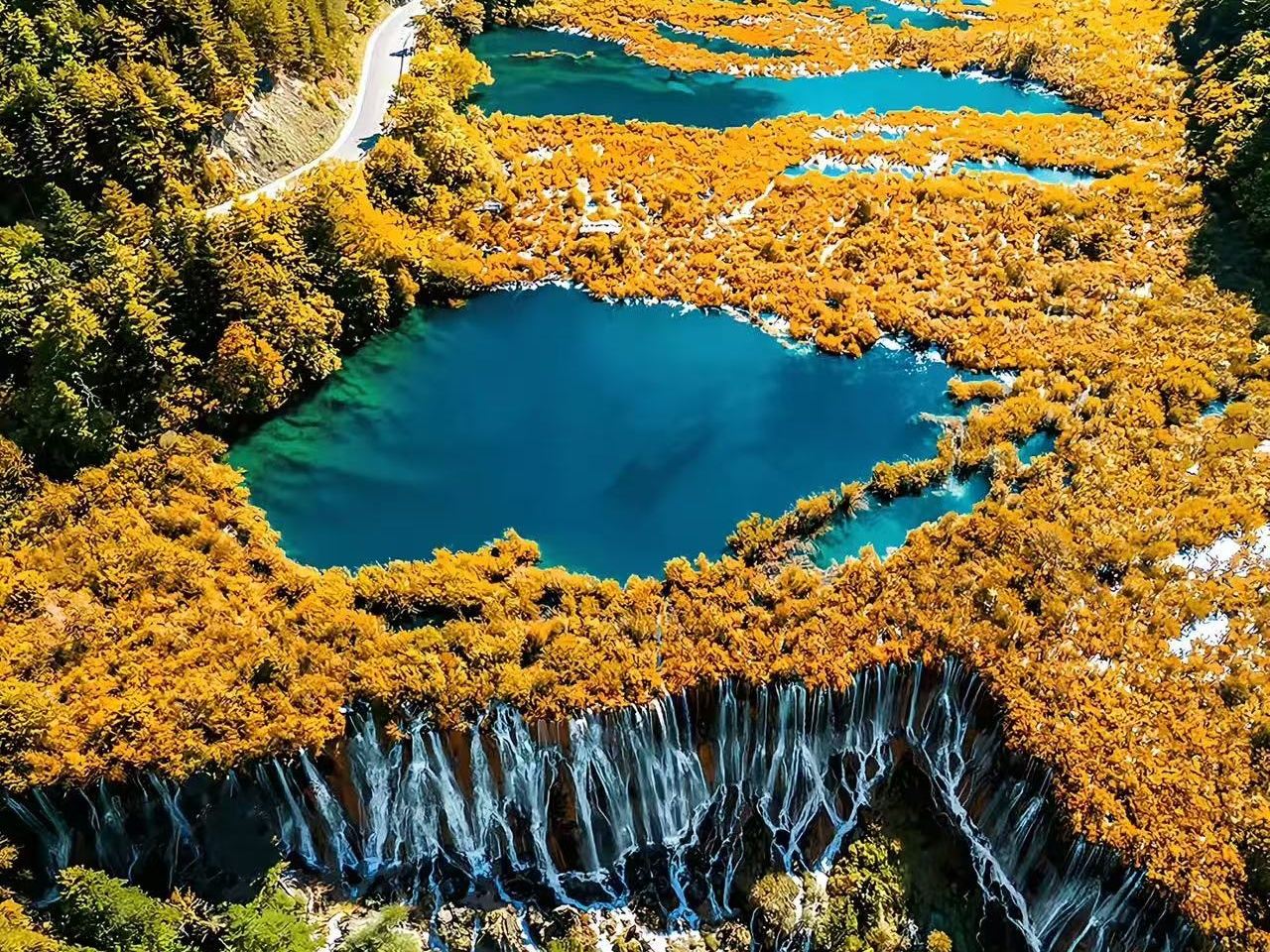 Tur harian 5 hari dari Chengdu ke Gunung Empat Gadis + Lembah Bipeng + Gletser Dagu + Jiuzhaigou + Huanglong (perjalanan pribadi dengan rental mobil dan sopir)
