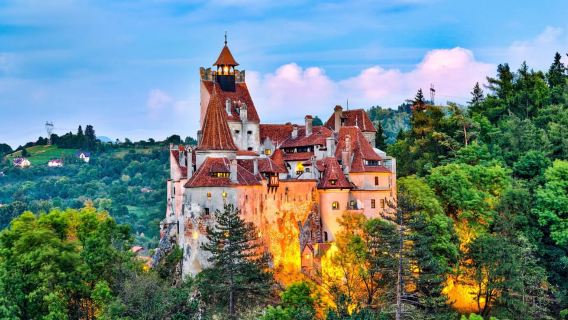 Bucarest: excursión de un día al Castillo Peleş, al Castillo de Drácula y a Brașov
