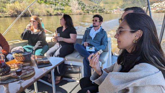 Da Porto: degustazioni in 2 cantine, pranzo dello chef e giro in barca