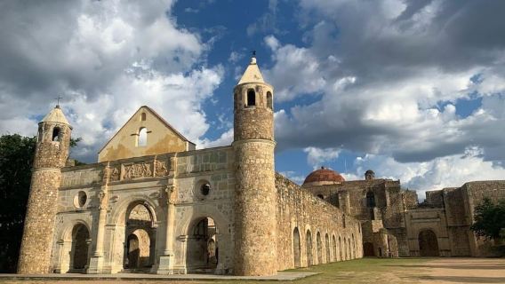 Oaxaca: Tour di un Giorno Intero a Monte Albán e Cuilapam de Guerrero