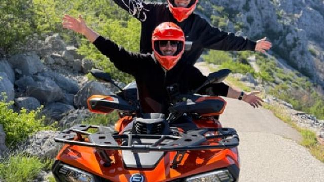 Recorrido en quad por Makarska hasta Skywalk Biokovo con pase de entrada