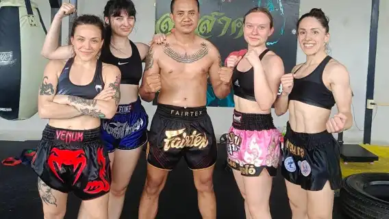 พัทยา: คลาสกลุ่มมวยไทยเบื้องต้นสำหรับผู้เริ่มต้น