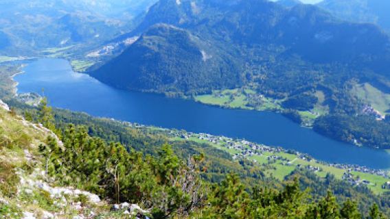 維也納來回+格倫德爾湖+哈爾施塔特湖+小鎮-中文包車遊