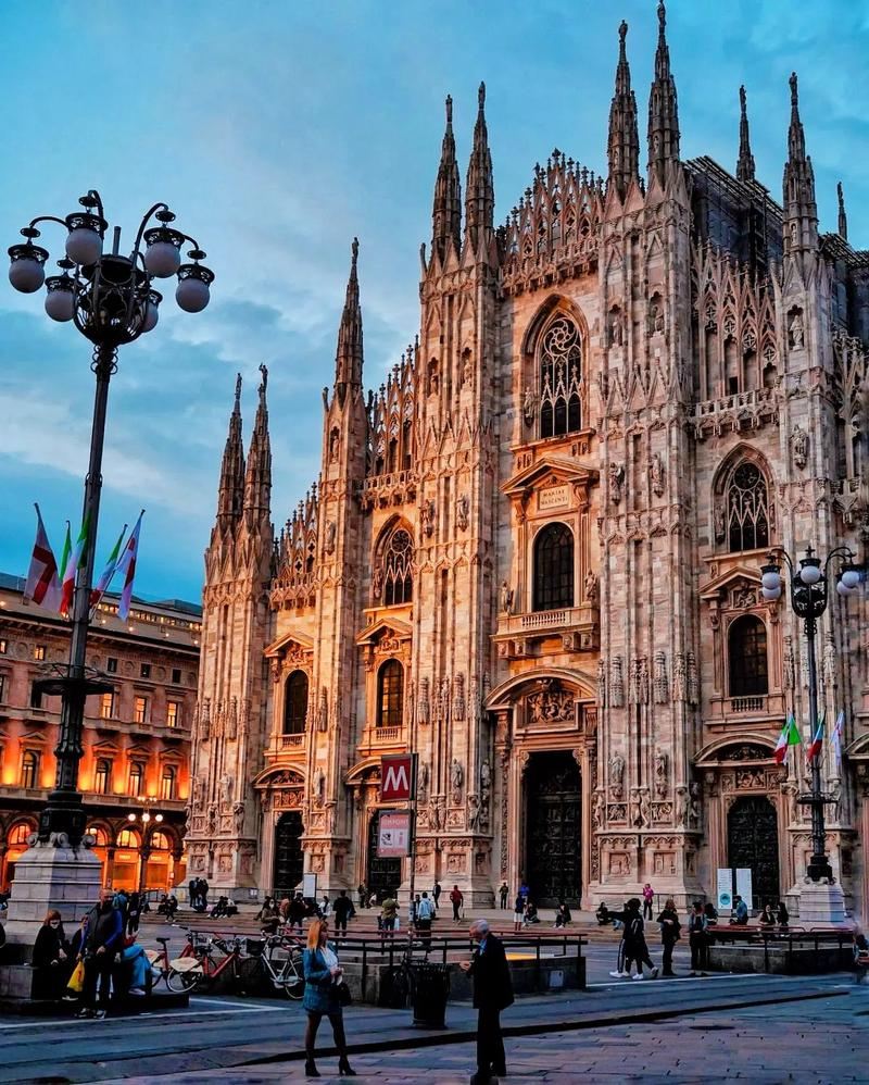 +【義大利米蘭】大教堂+教堂廣場+布雷拉宮美術館+斯福爾扎城堡