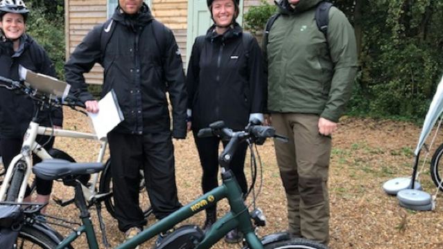 Londra: Noleggio di bici elettriche con tour autoguidato nei vigneti