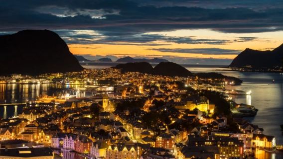 挪威+奧勒松教堂+比拉蓬觀景台+徒步之旅|阿爾卑斯山脈巡禮