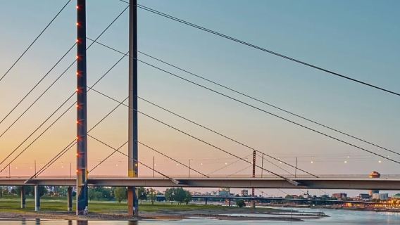 德國杜塞爾多夫市區-漫步老城，感受都市慢生活-包車-精選