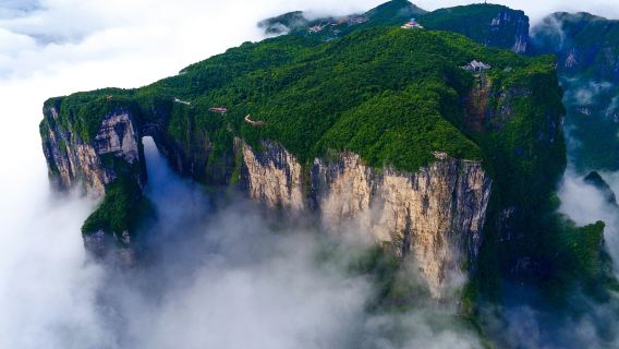 8-person Small Group Pure Play Bilingual (Chinese-English) Join-in Tour to Zhangjiajie Tianmen Mountain National Forest Park 1-day Tour