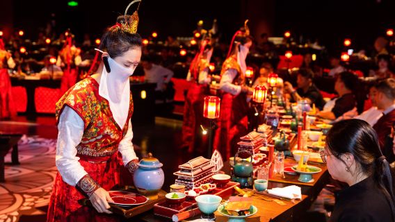Xi'an Wuhuang Grand Feast: Tang Hanfu Styling, Empress Dinner Show &Henan Imperial Cuisine