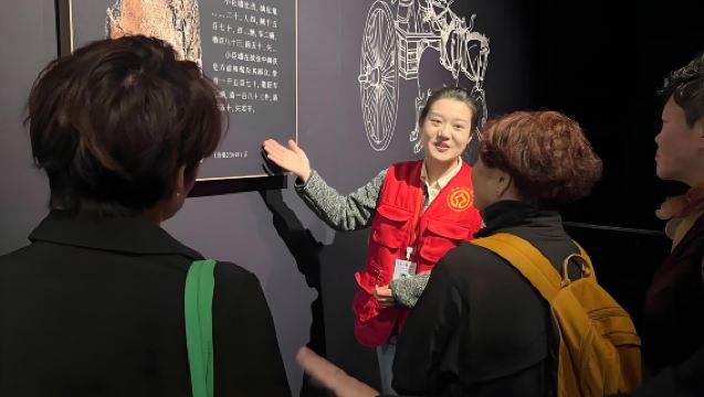 Handan Road + Congtai Park 2.5-hour professional guide (20-person join-in tour with headsets)