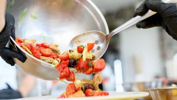 Santorini: Hands-on Cooking Class with a Chef